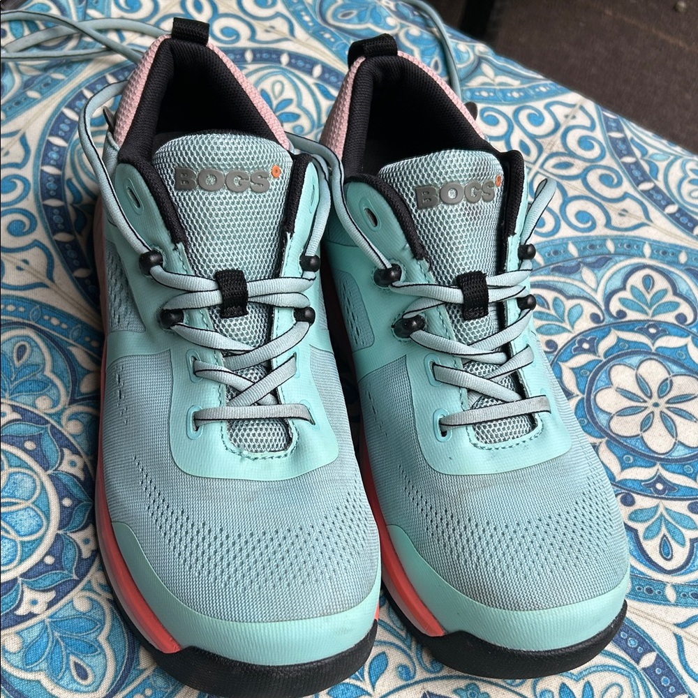Gently used size 9 Bogs Grip Slip Resistant Women’s shoes.